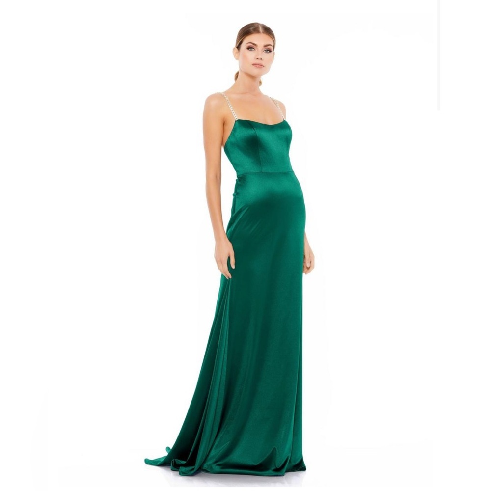 Nwt IEENA for Mac Duggal Satin Sleeveless Gown Color Emerald Green 10 (Defect)